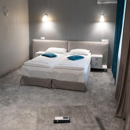 River Stone Hotel Sheshory Extérieur photo
