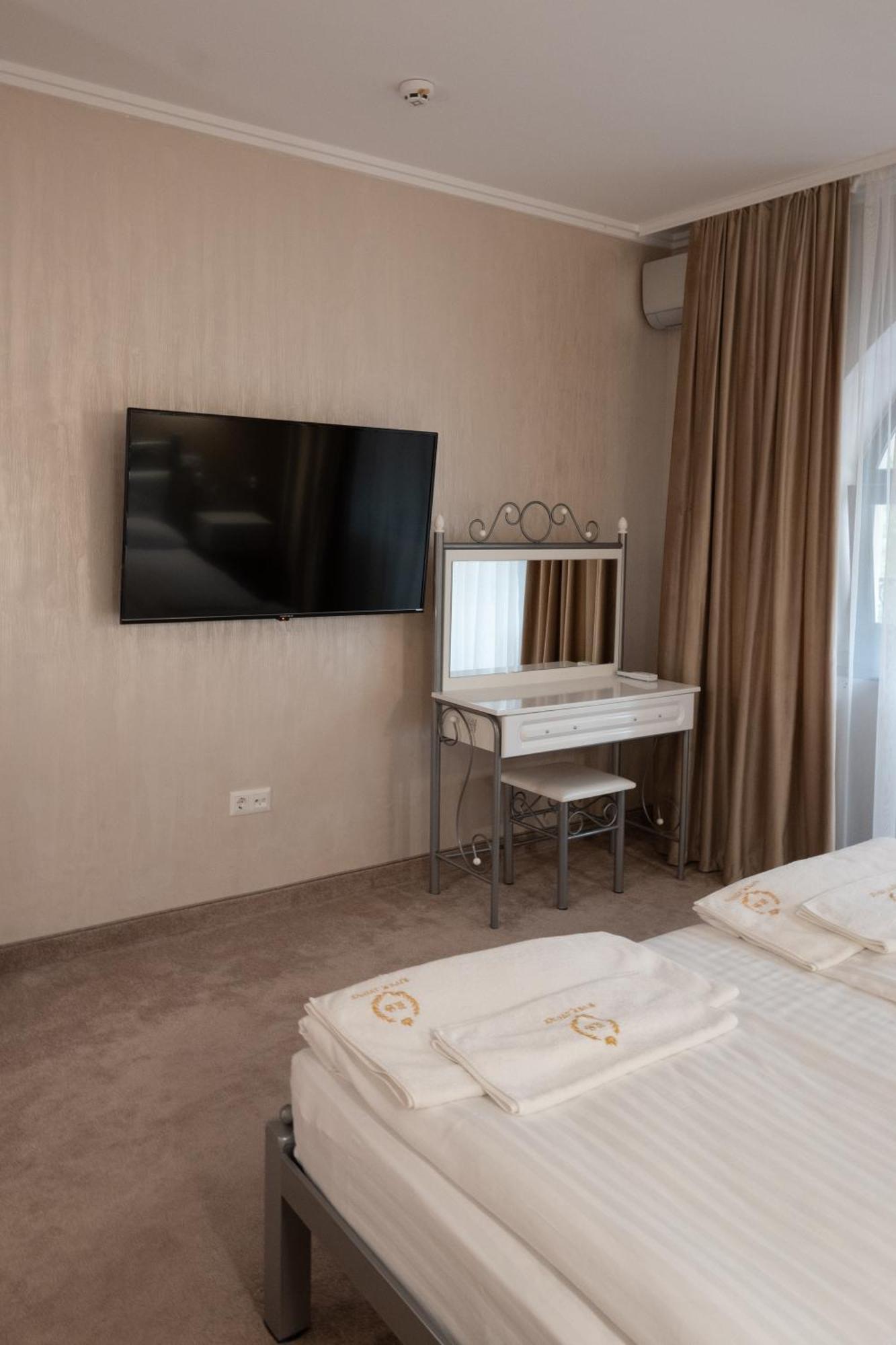 River Stone Hotel Sheshory Extérieur photo